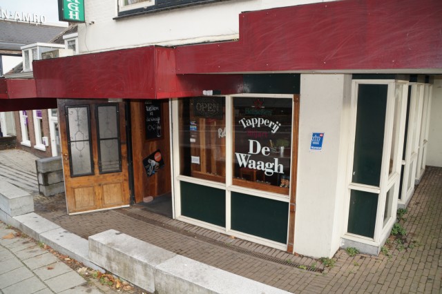 Burgemeester Sliedrecht sluit café